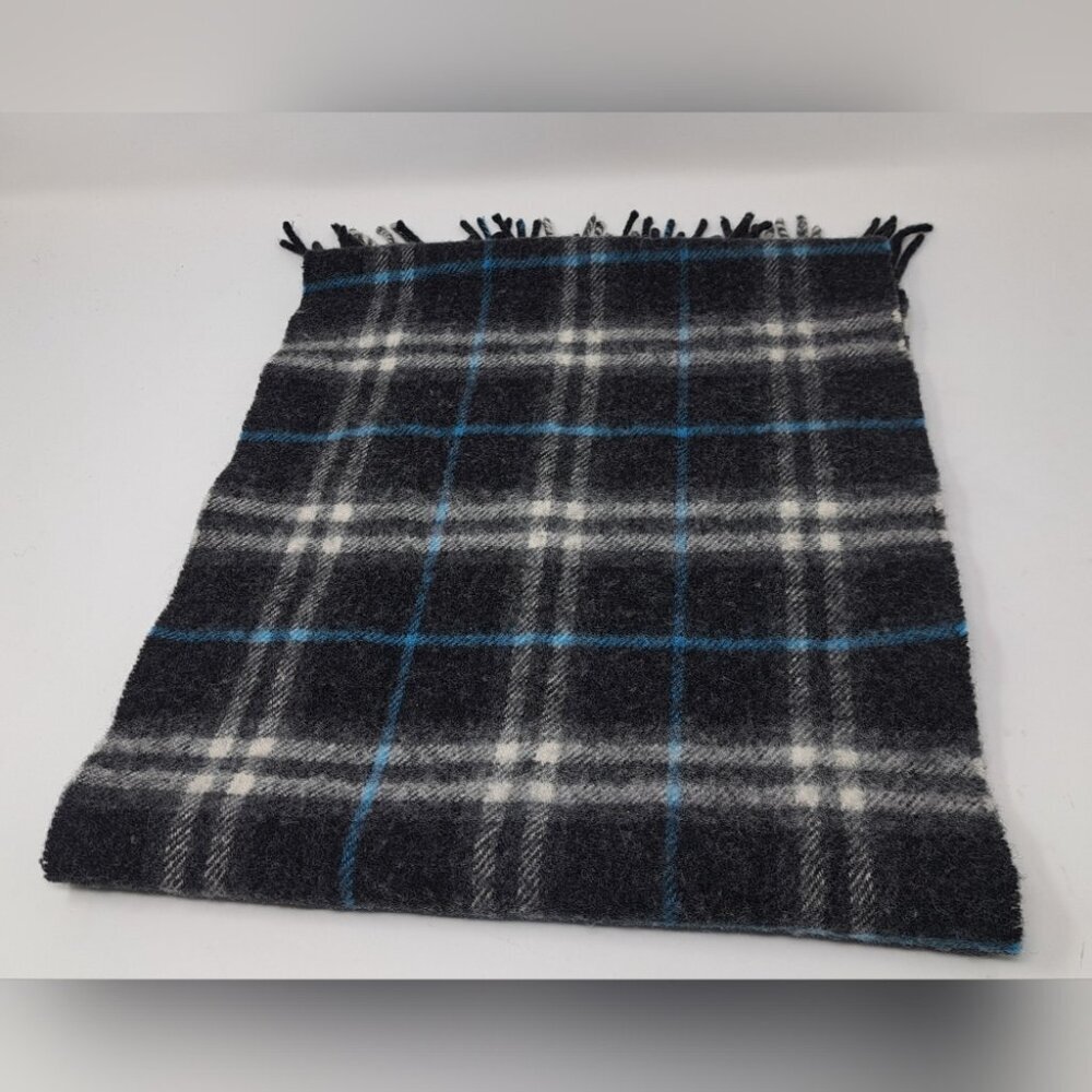Burberry  Scarf Navy Check 100% Lambswool Scotland 52" x 11.5" - Picture 4 of 10